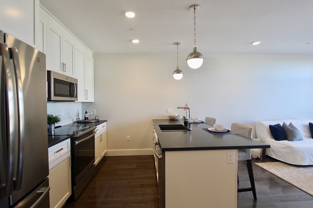 434 Mcgrath Highway, Prospect Hill