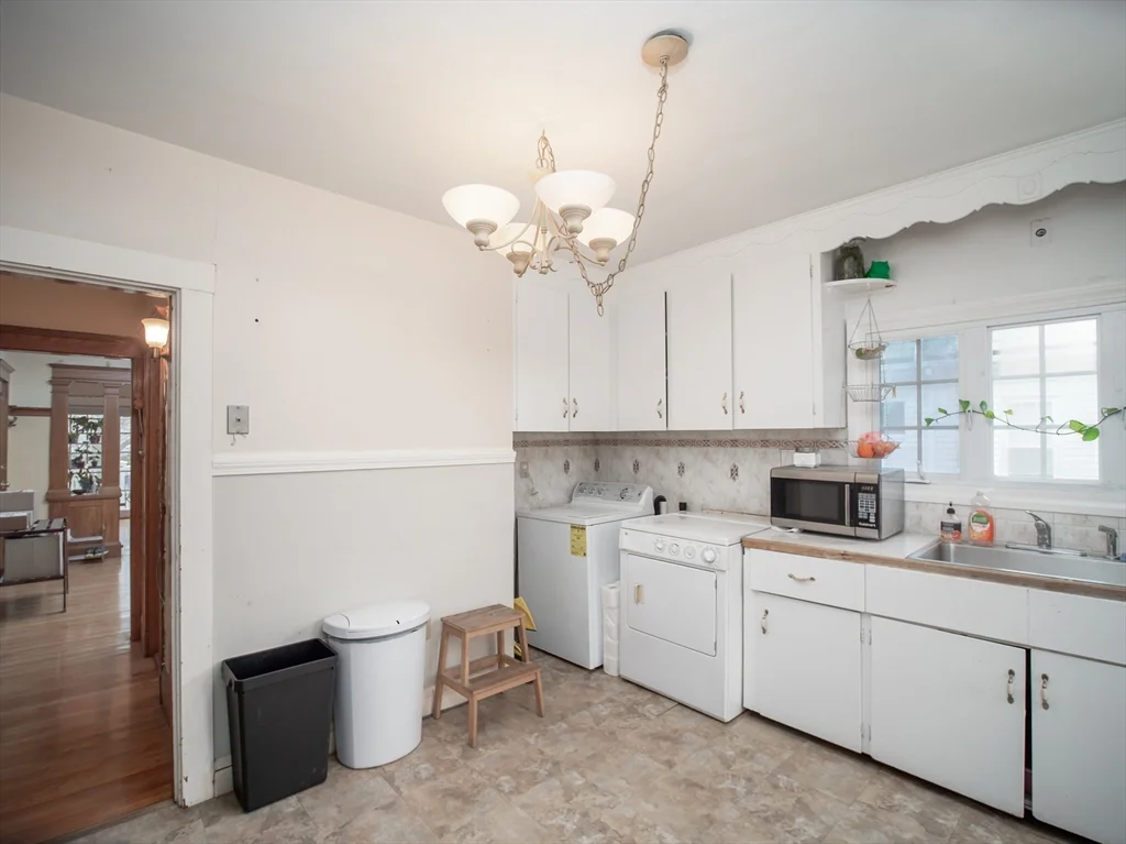 60 Powder House Blvd, Tufts