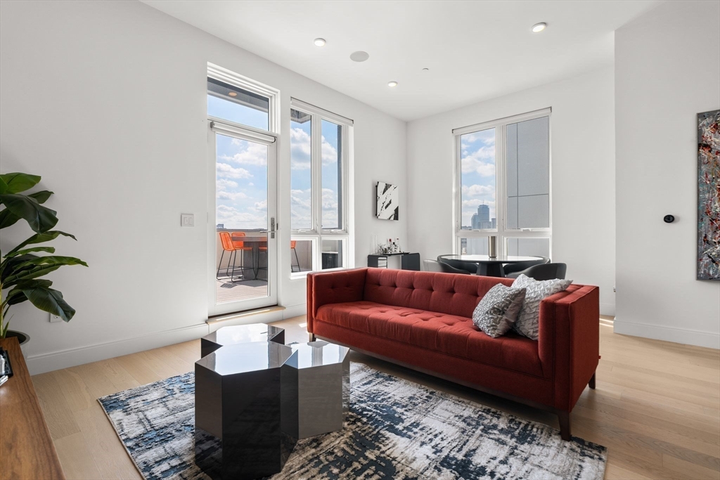 20 W 5th, South Boston