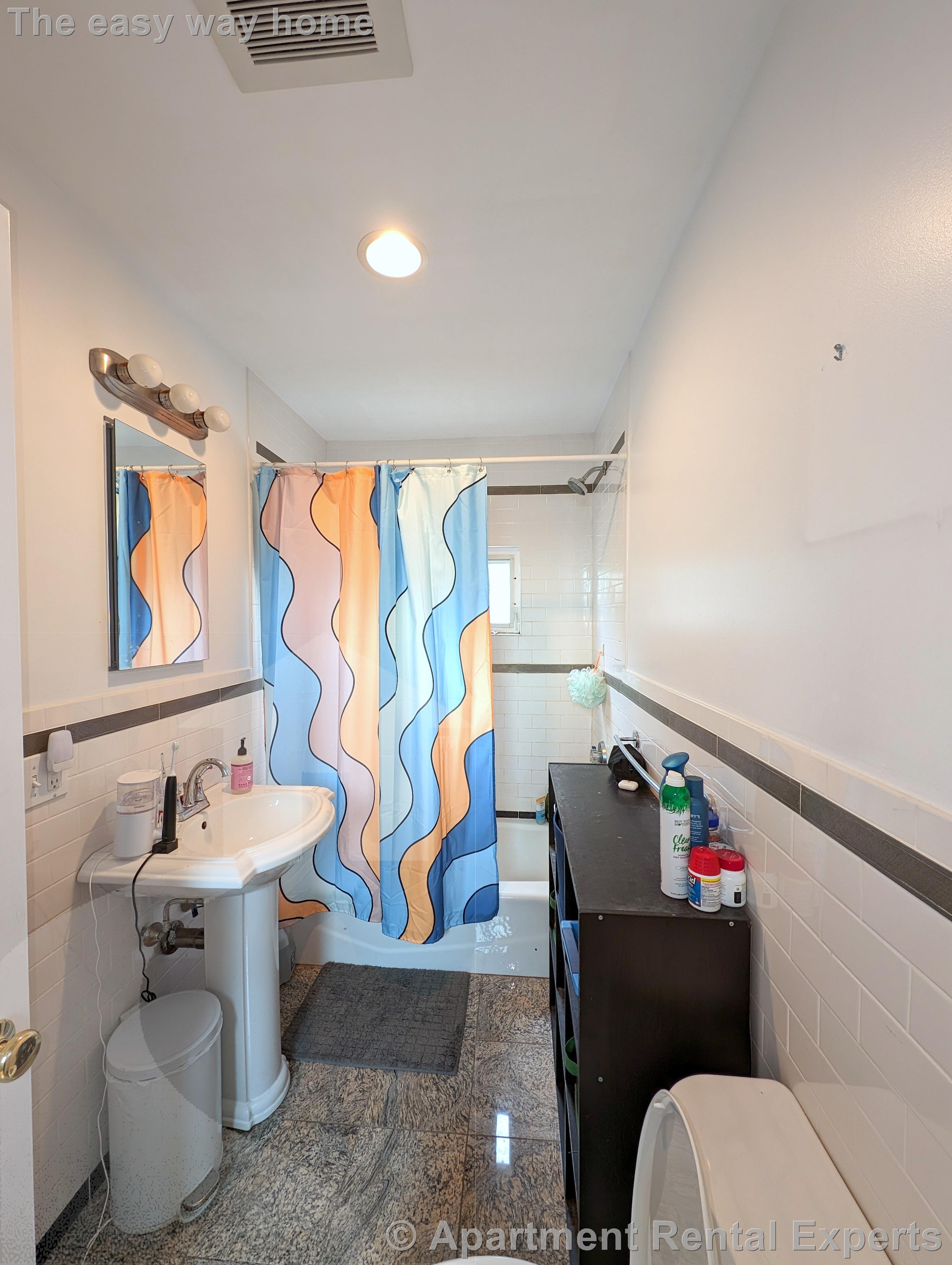 65 Medford St, Magoun Square