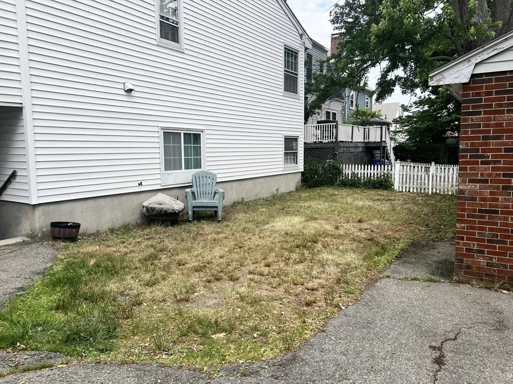373 Winthrop St, Winthrop