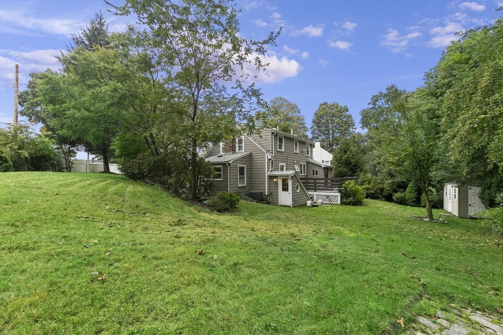 1 Martin Rd, Wellesley