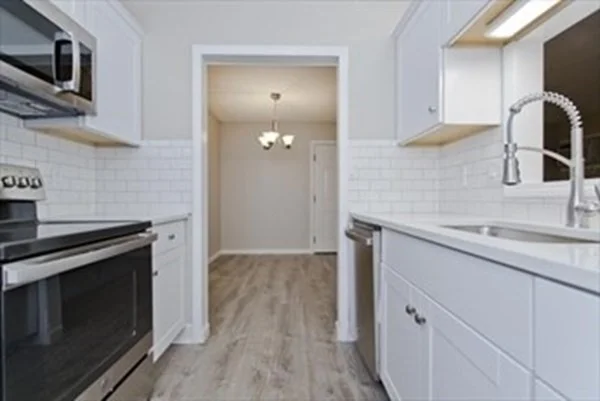 14 Maple Crest Cir, Holyoke