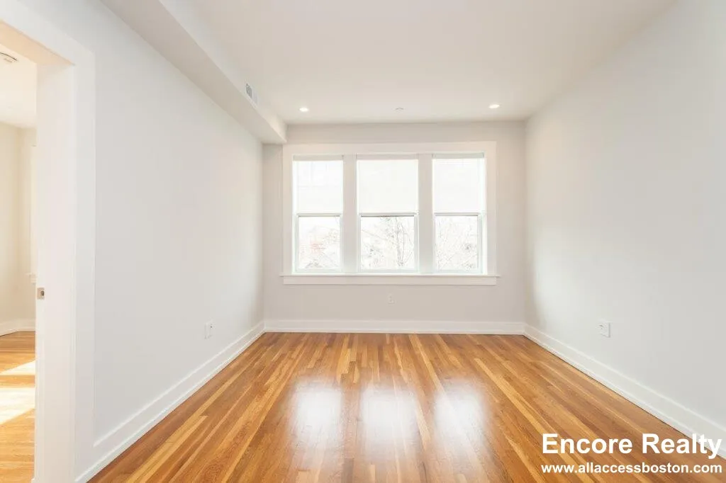 16 Forest St, Baldwin