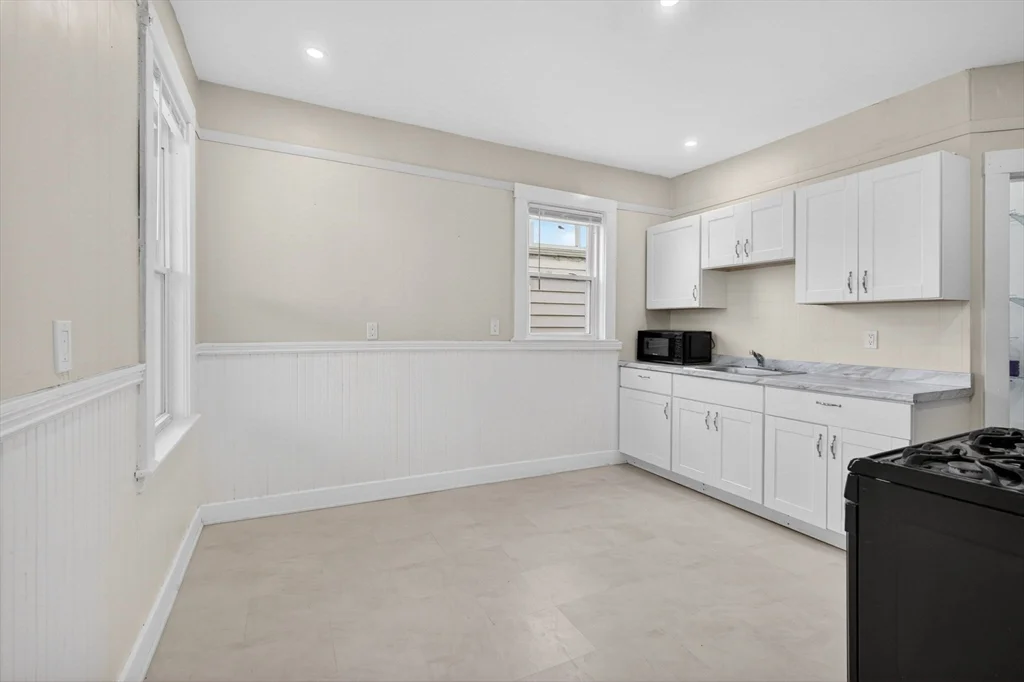 64 Topliff, Dorchester