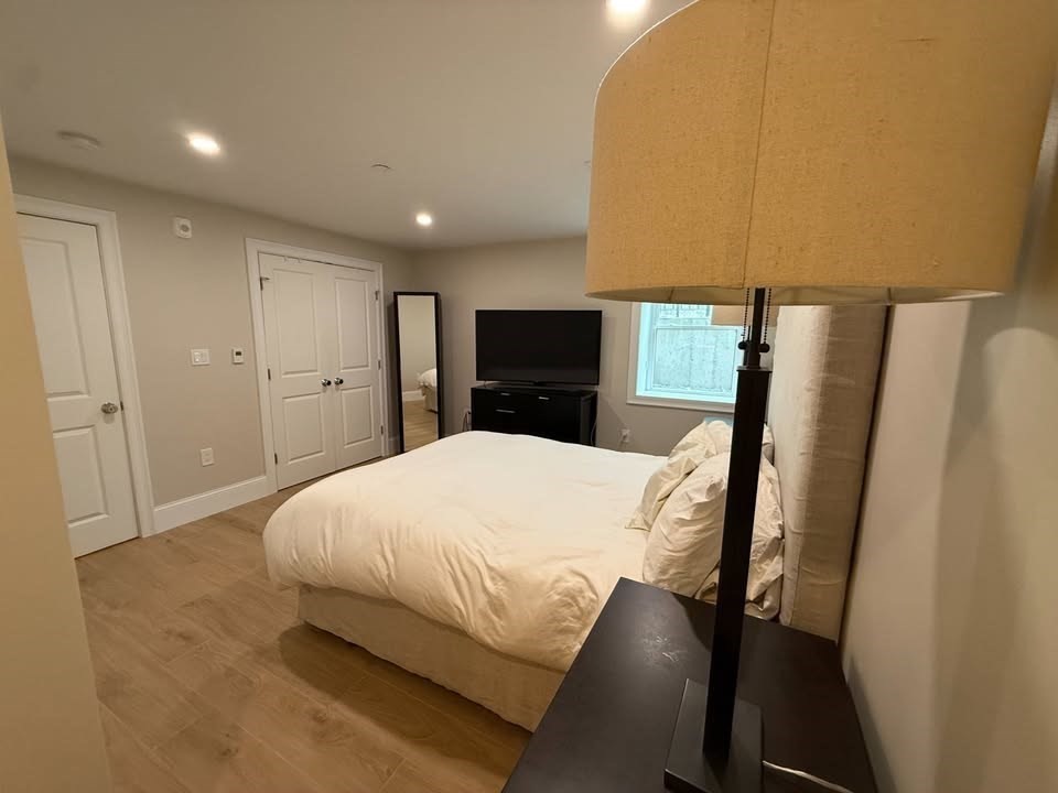 111 Hutchings St, Roxbury