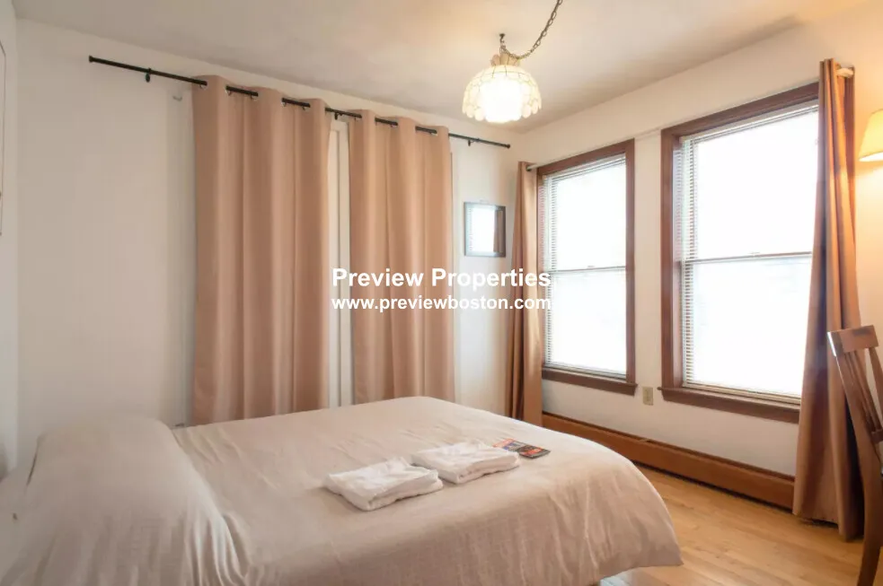 28 Orleans St, East Boston