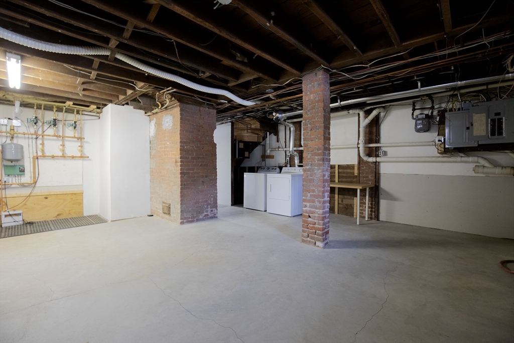 115 Taylor St, Waltham