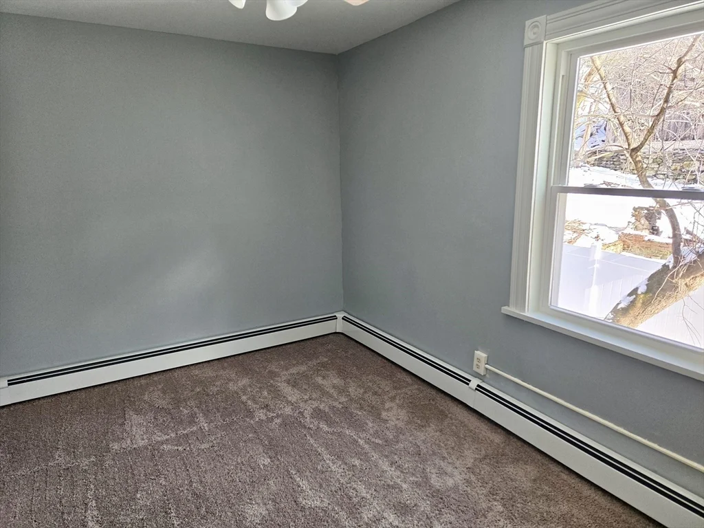 93 Cliff St, Southbridge