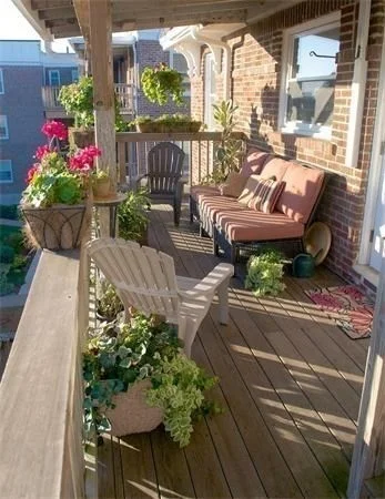 842 Nantasket Ave, The Alphabets