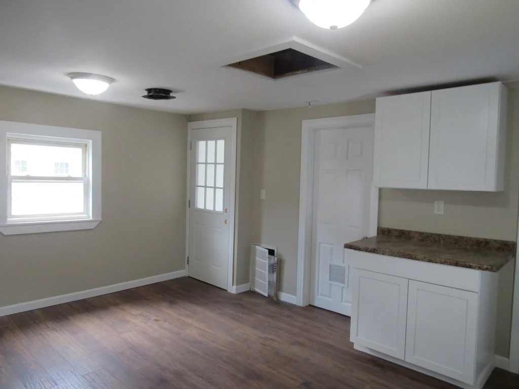 27 Maple St, Millbury