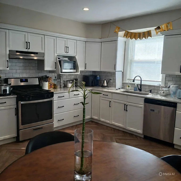 132 Thorndike St, Coolidge Corner