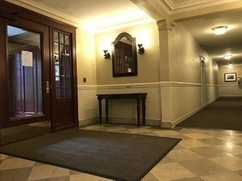 66 Queensberry, Boston