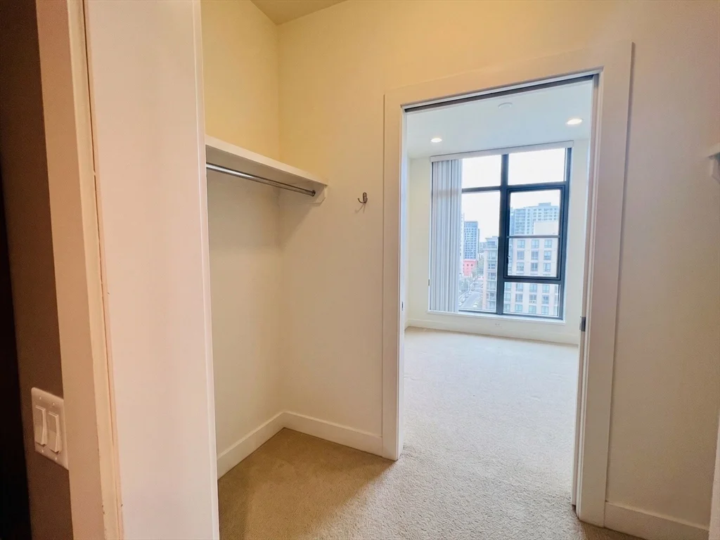 32 Traveler St, South End