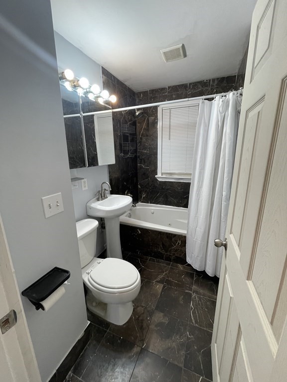 9 Maine Ave, East Somerville