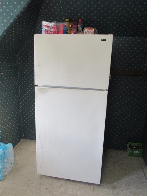 25 Crescent, Oakdale