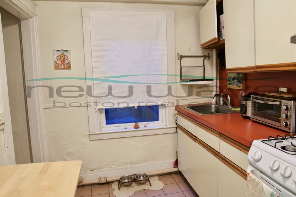 94 West Cedar St, Beacon Hill