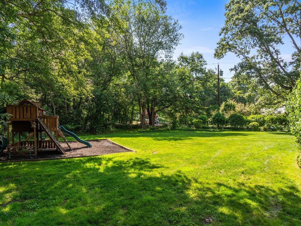 93 Goulding St W, Sherborn