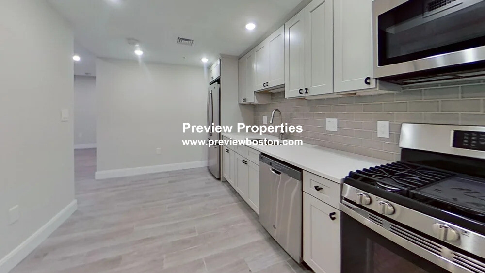 191 Porter St, East Boston