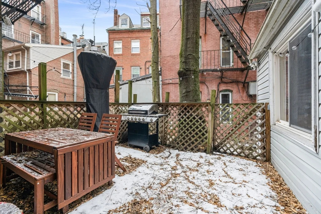 8 Moon St, North End