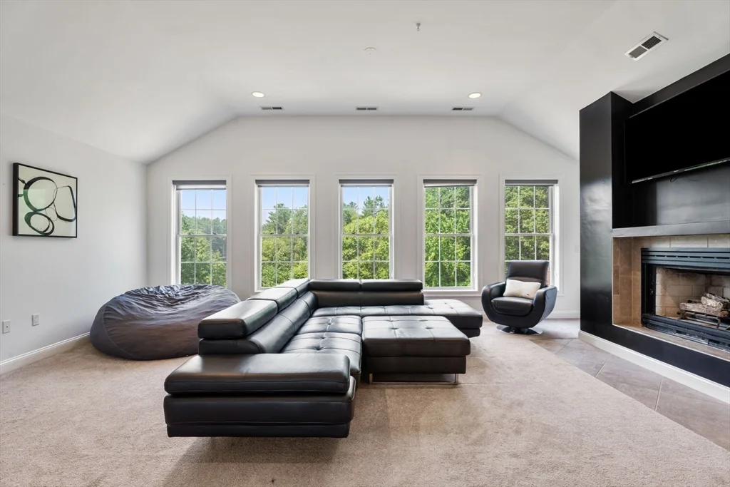 31 Cedar St, North Reading