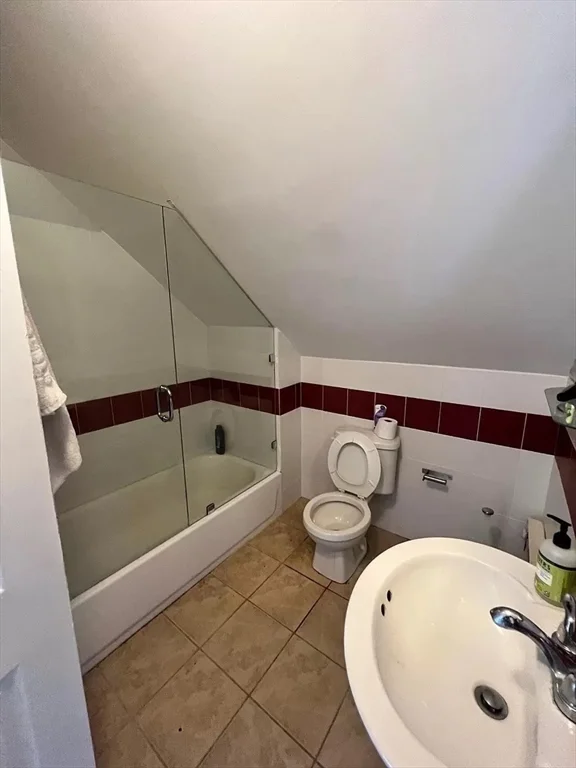 20 Kenton, Jamaica Plain