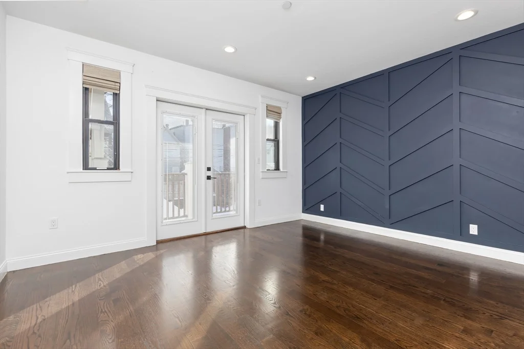 229 E Eagle St, East Boston