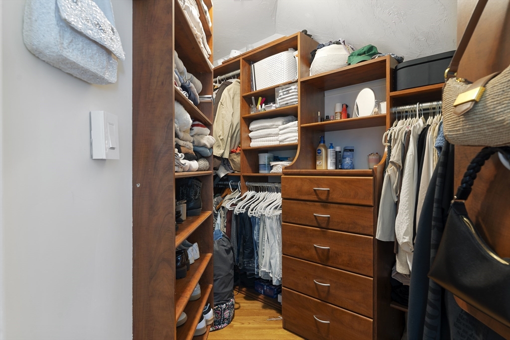 402 E 3rd St, South Boston