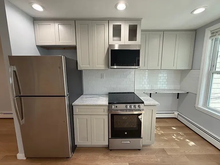 655 East 7th St, South Boston