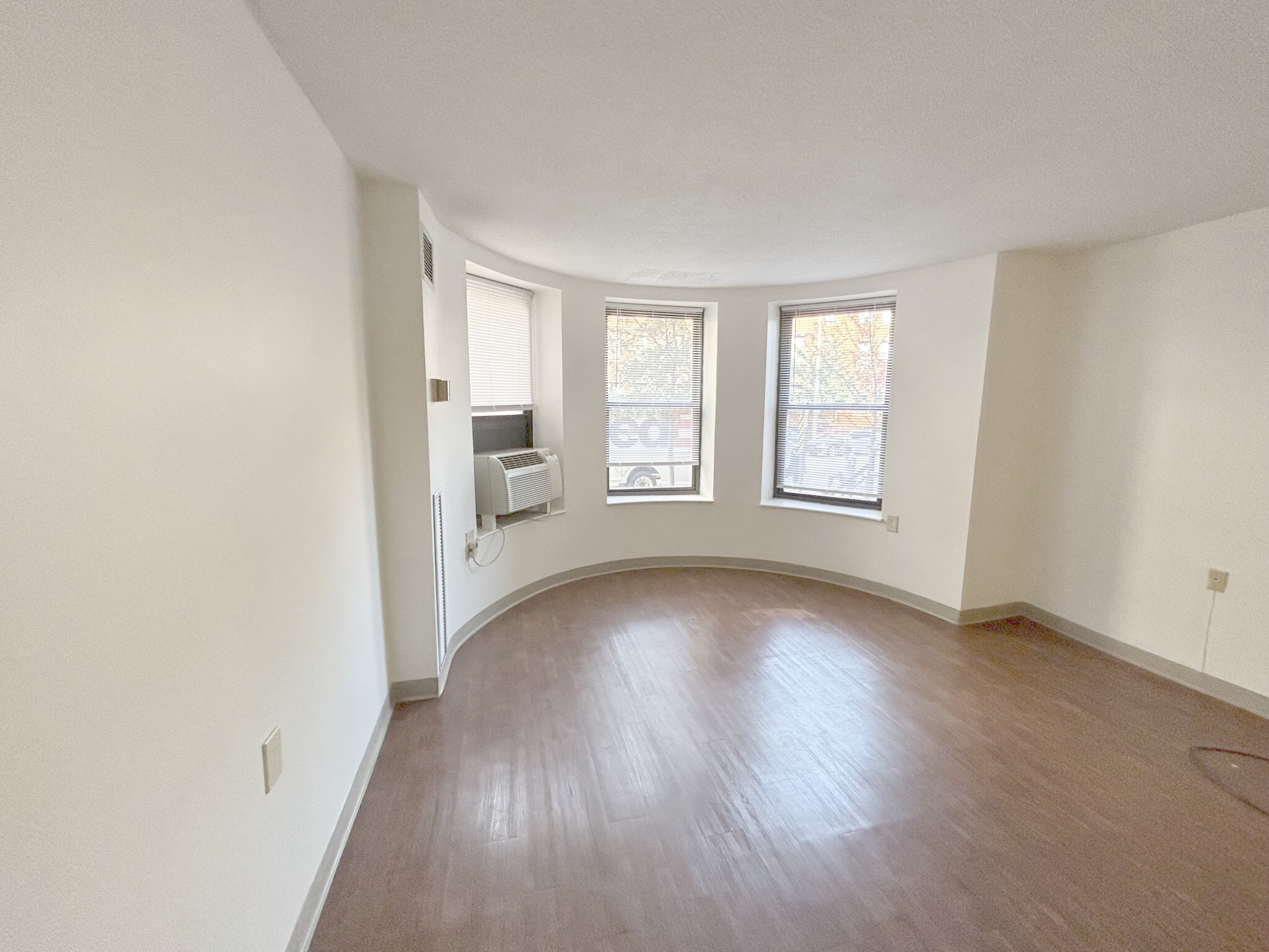 1 bed, 1 bath apartment for rent at 78 Westland Ave Unit 106a, Fenway — photo 1 of 7