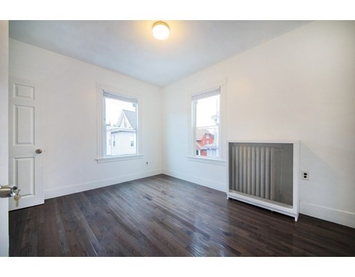 4 bed, 2 bath apartment for rent at 96 Washington St Unit 2, Malden — photo 5 of 18