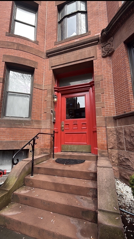 403 Marlborough St, Back Bay
