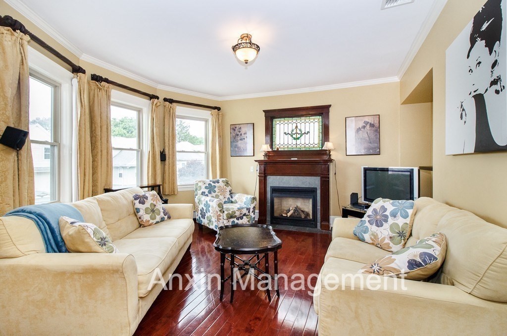 33 Mapleton St, Brighton