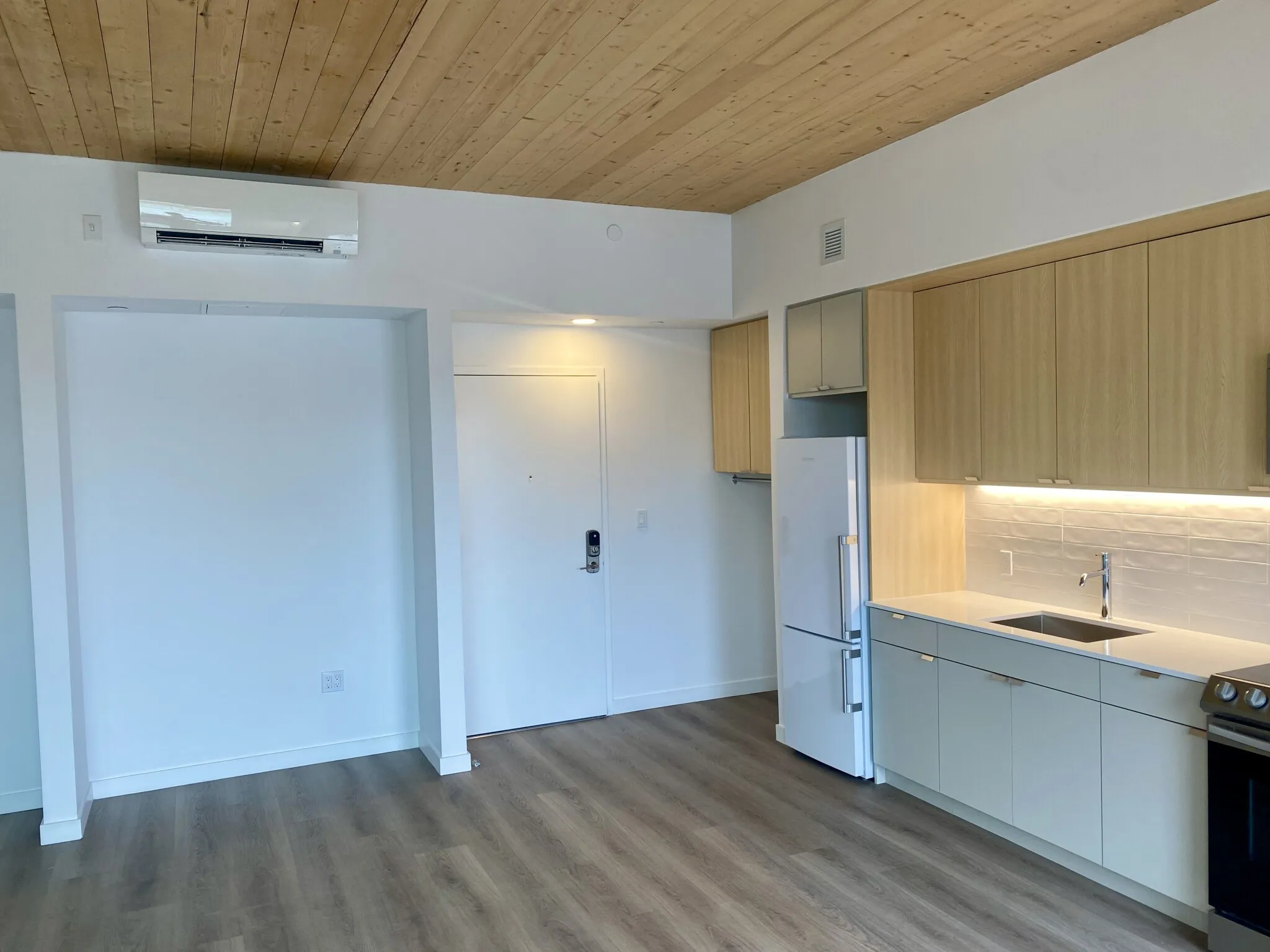 154 Broadway, East Somerville