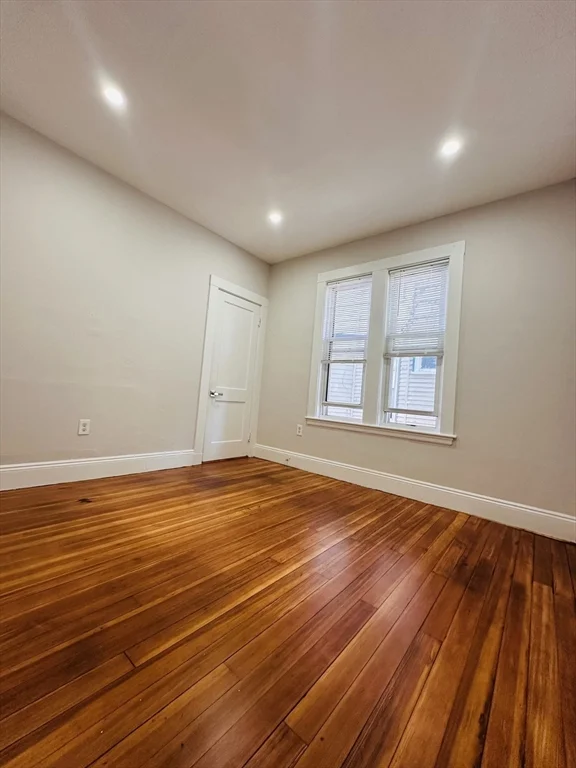 5 Sumner Sq, Dorchester