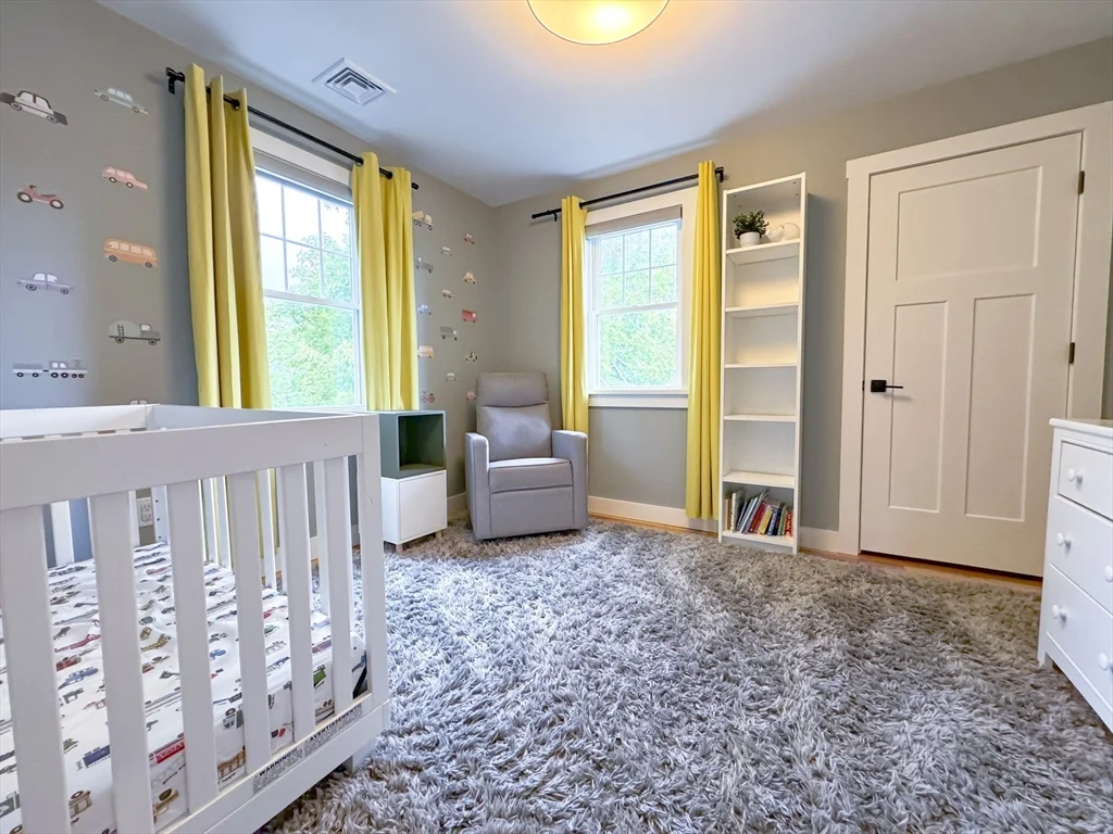 4 Pine Crest Rd, Braintree