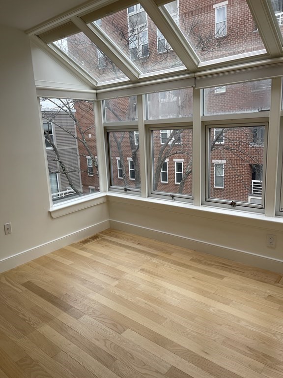 284 Sidney St, Cambridgeport