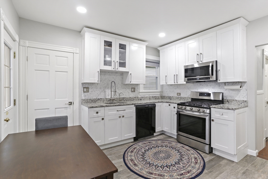 1283 Massachusetts Ave, Arlington Heights