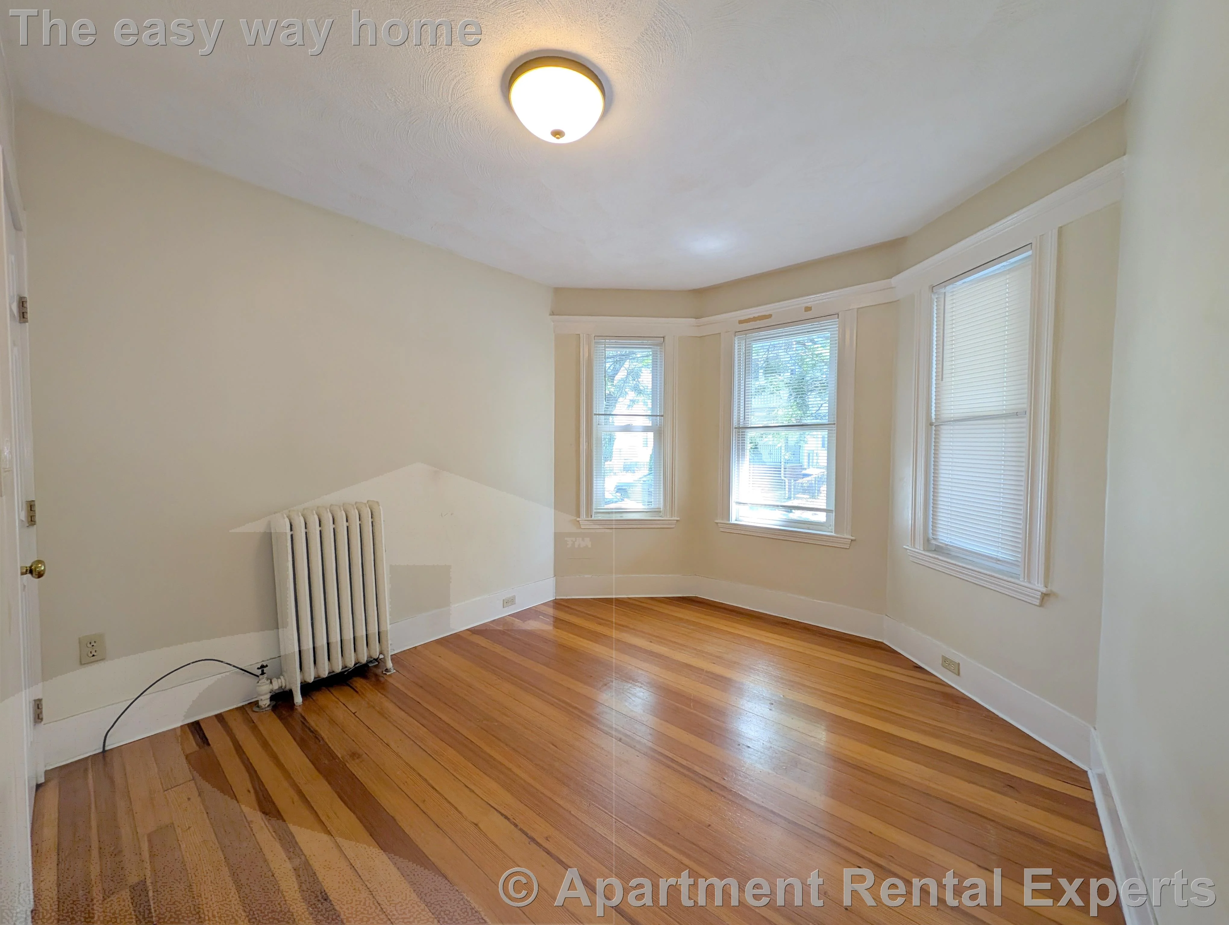 79 Conwell Ave, Tufts