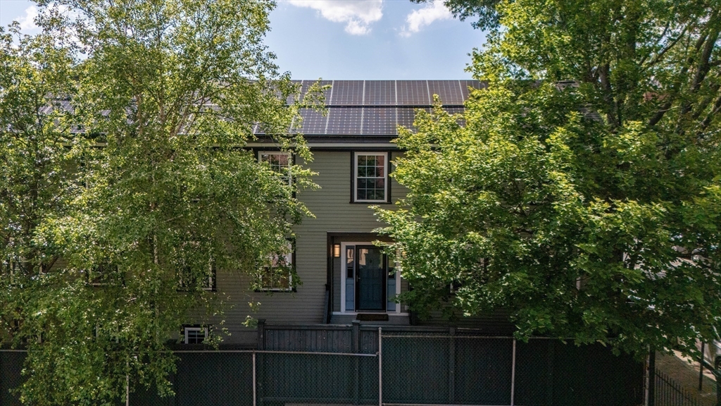 66 Thorndike, East Cambridge