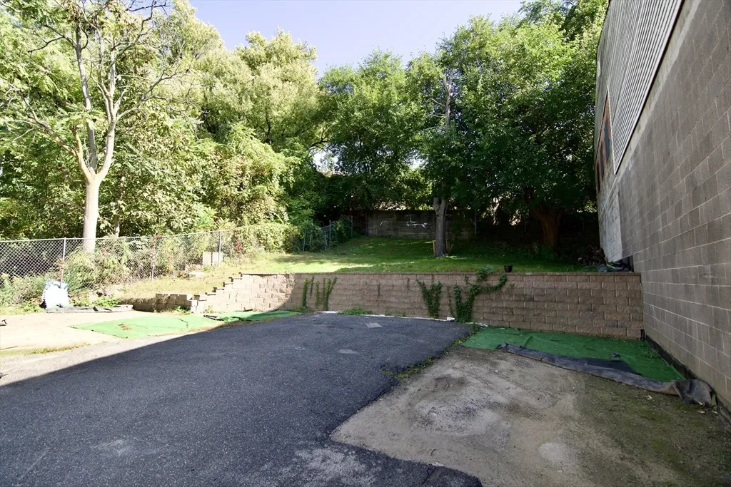 425 Taylor St, Springfield