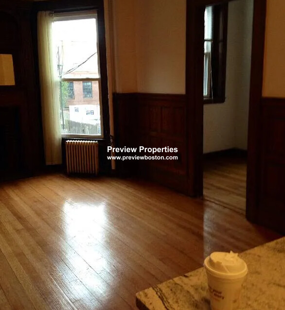 849 Beacon St, Fenway