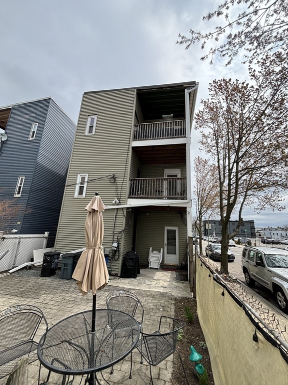 27-29 O St, South Boston