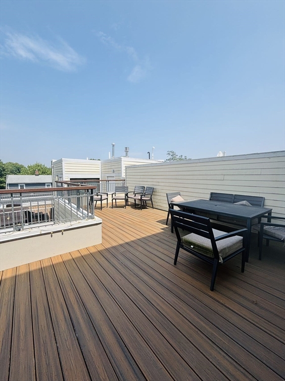 1975 Massachusetts Ave, North Cambridge