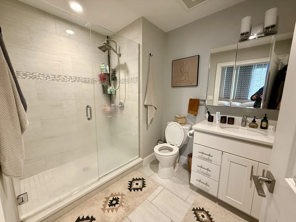 170 W Broadway St, South Boston