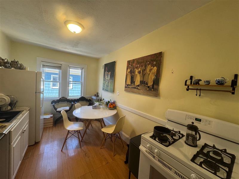 45 Kidder Ave, Powder House Square