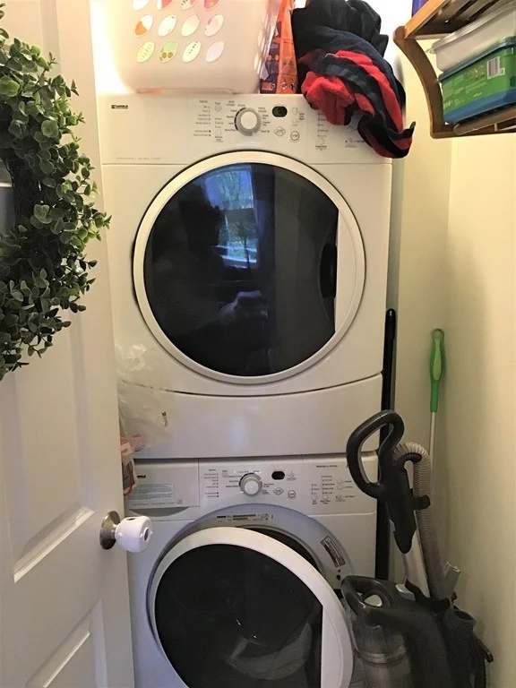 60 Magnolia Ave, Ward Two