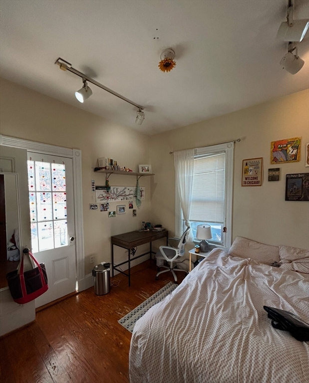 17 Hillside St, Mission Hill