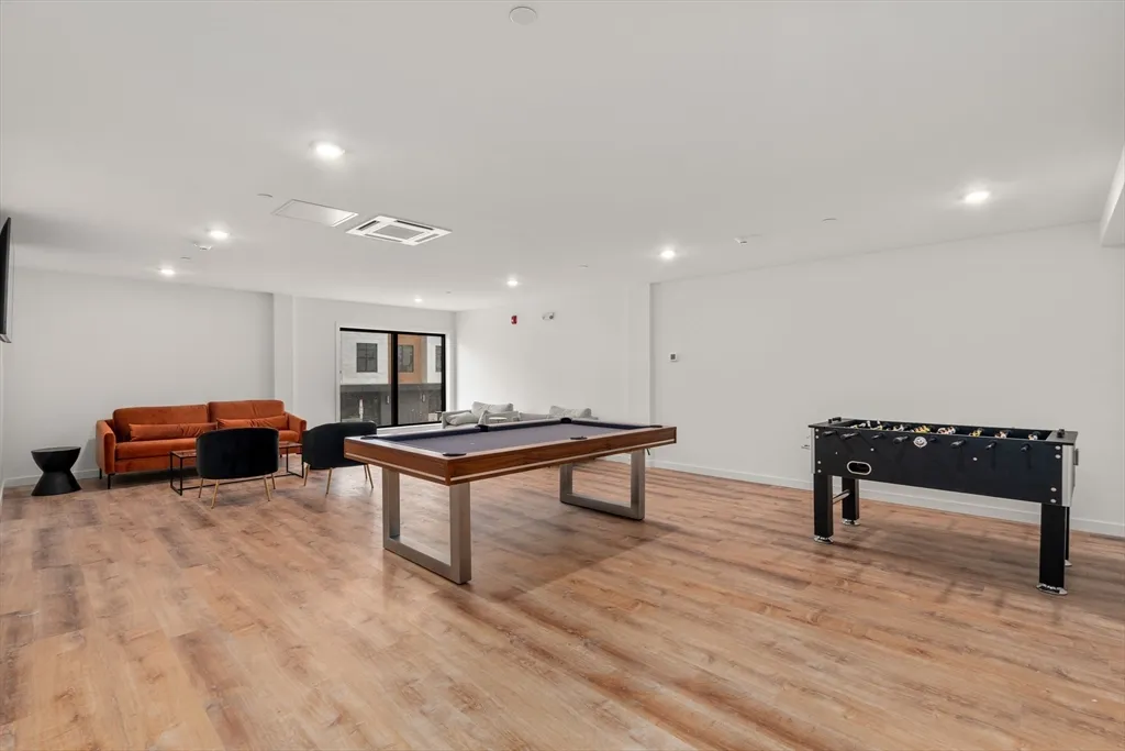 267 Old Colony Ave, South Boston