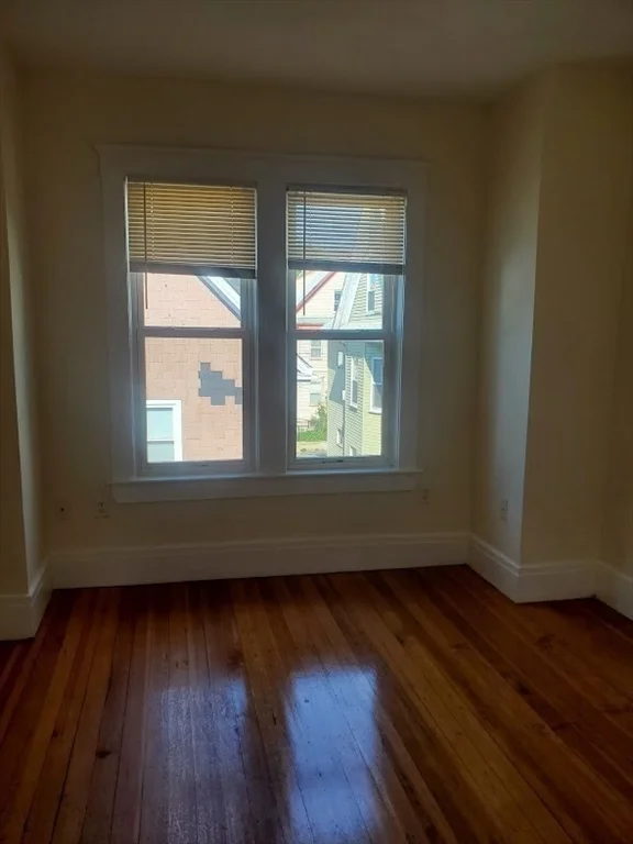 12 Gayland St, Roxbury